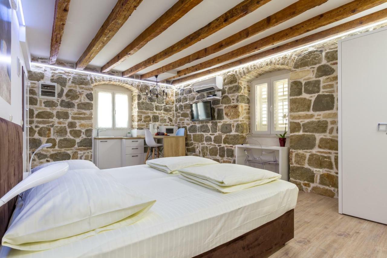 Studio Central Split Extérieur photo